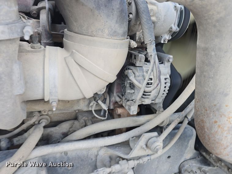 image for item DO7743 2003 International Eagle 9900i semi truck