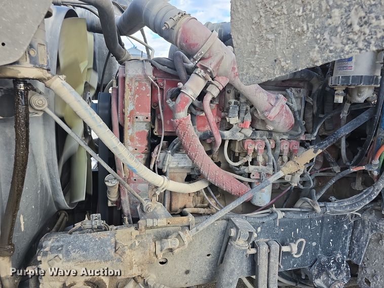 image for item DO7743 2003 International Eagle 9900i semi truck