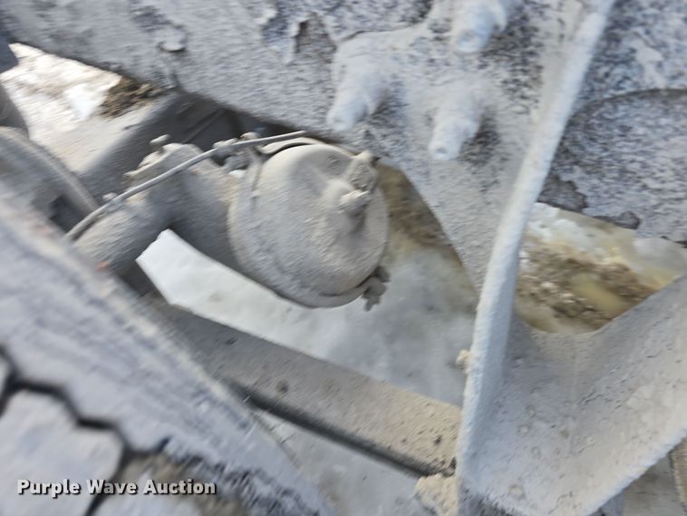 image for item DO7743 2003 International Eagle 9900i semi truck