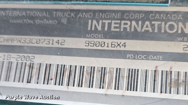 image for item DO7743 2003 International Eagle 9900i semi truck