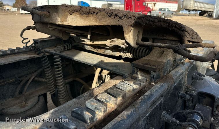 image for item DP6109 2011 Peterbilt 386 semi truck