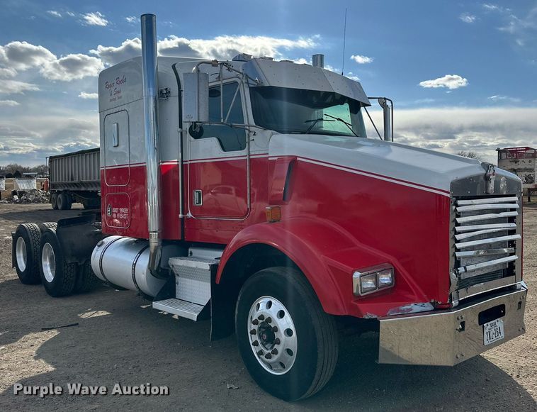 image for item DP6110 2000 Kenworth T800 semi truck