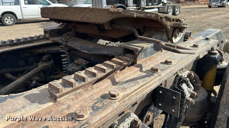 image for item DP6110 2000 Kenworth T800 semi truck