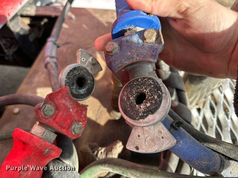 image for item DP6110 2000 Kenworth T800 semi truck