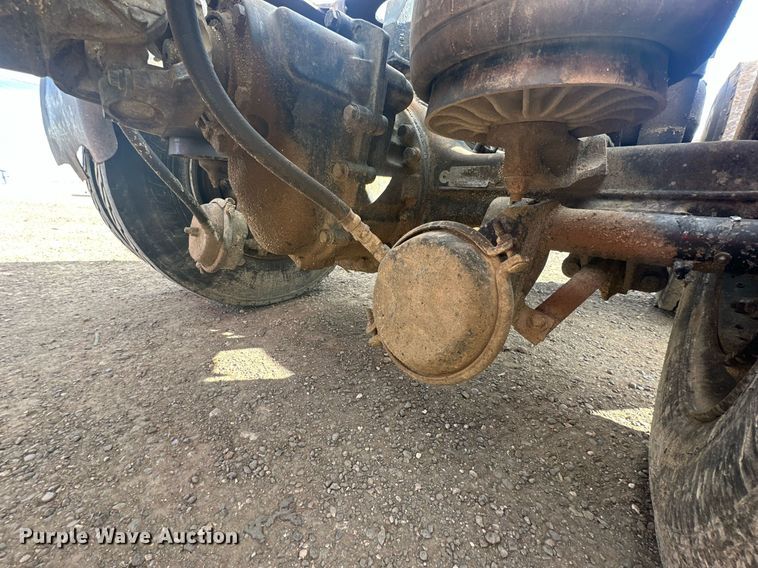 image for item DP6110 2000 Kenworth T800 semi truck