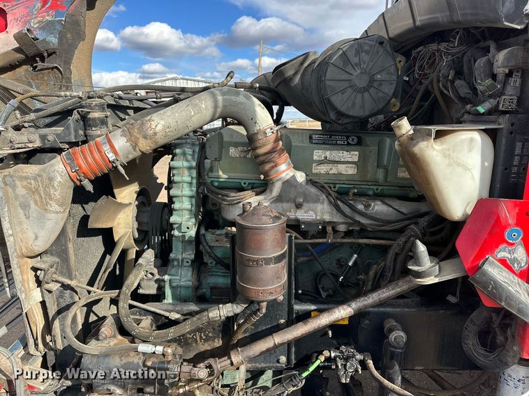 image for item DP6110 2000 Kenworth T800 semi truck