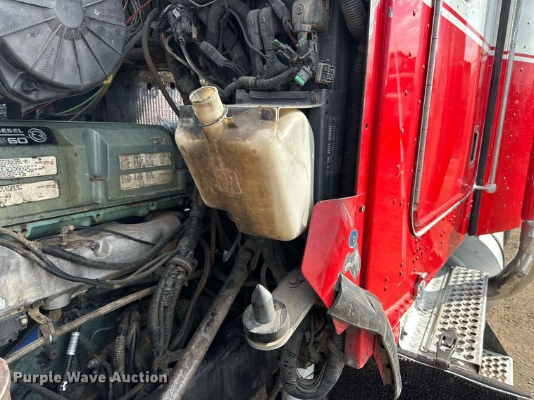 image for item DP6110 2000 Kenworth T800 semi truck