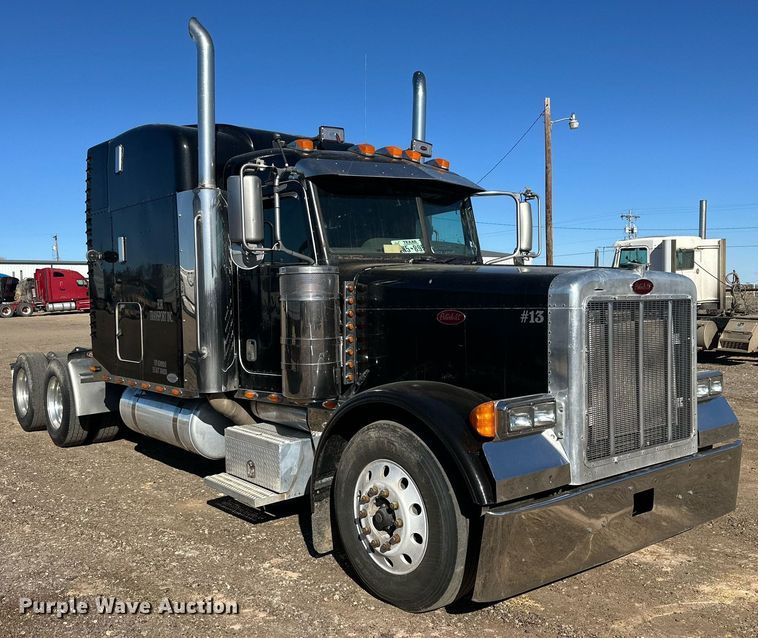 image for item DP6111 2006 Peterbilt 379 semi truck