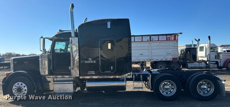 image for item DP6111 2006 Peterbilt 379 semi truck