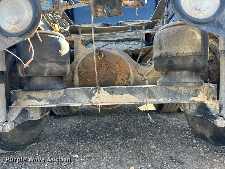 image for item DP6111 2006 Peterbilt 379 semi truck