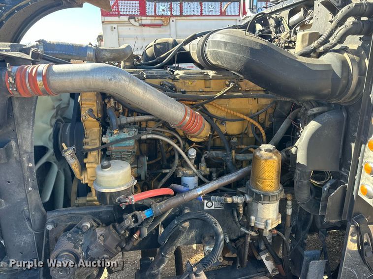 image for item DP6111 2006 Peterbilt 379 semi truck