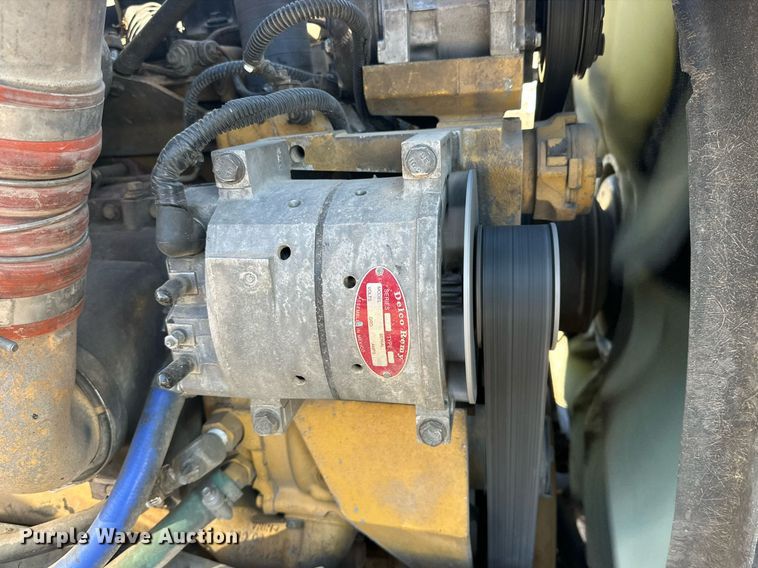 image for item DP6111 2006 Peterbilt 379 semi truck