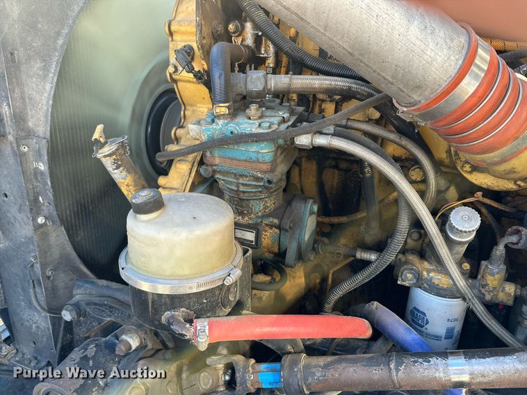 image for item DP6111 2006 Peterbilt 379 semi truck