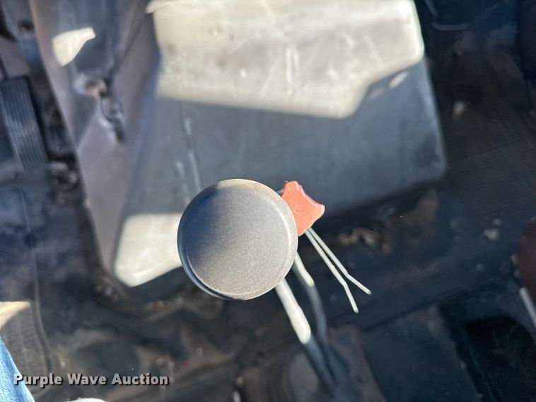 image for item DQ6574 1986 International S1900 semi truck