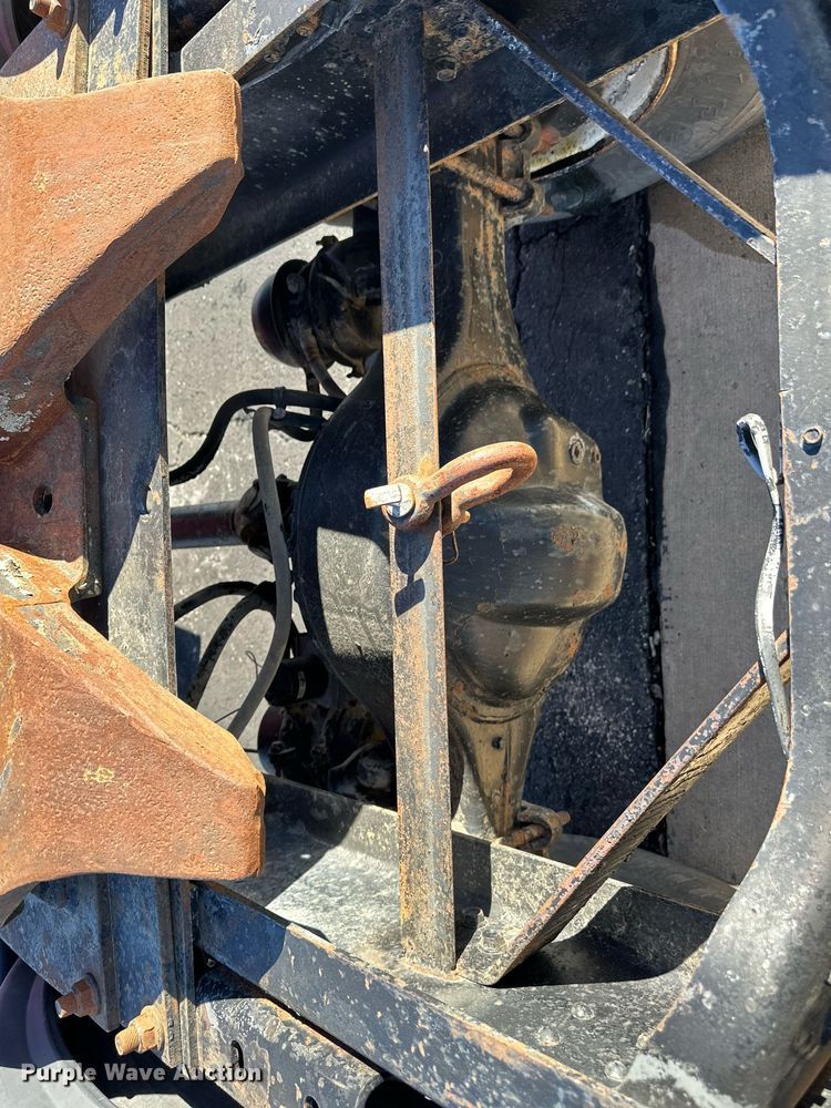 image for item DQ6574 1986 International S1900 semi truck