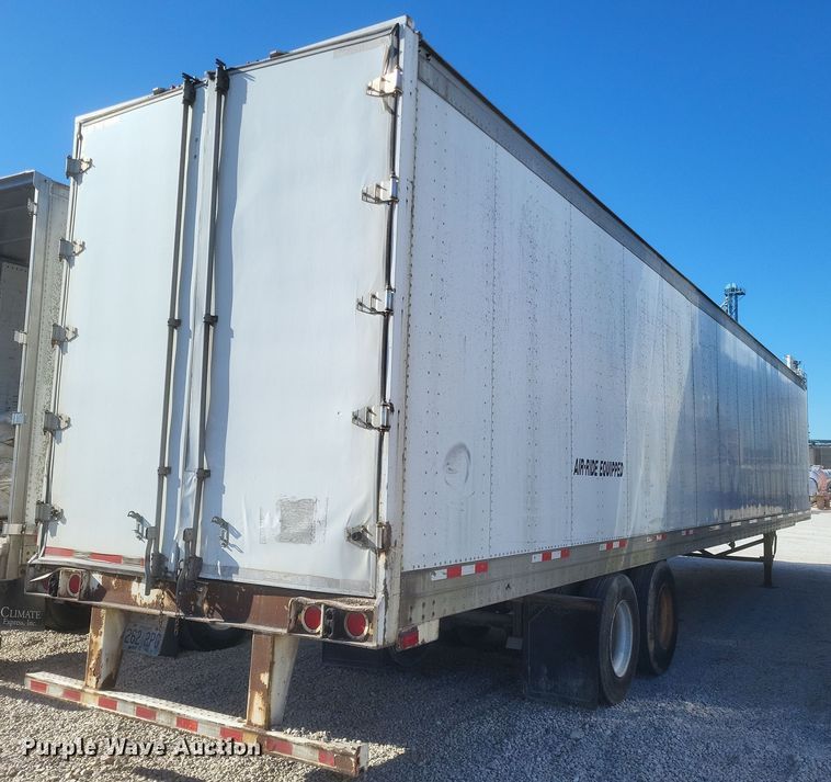 image for item DS5204 2005 Great Dane 7411T-SSLA dry van trailer