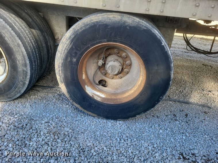 image for item DS5204 2005 Great Dane 7411T-SSLA dry van trailer