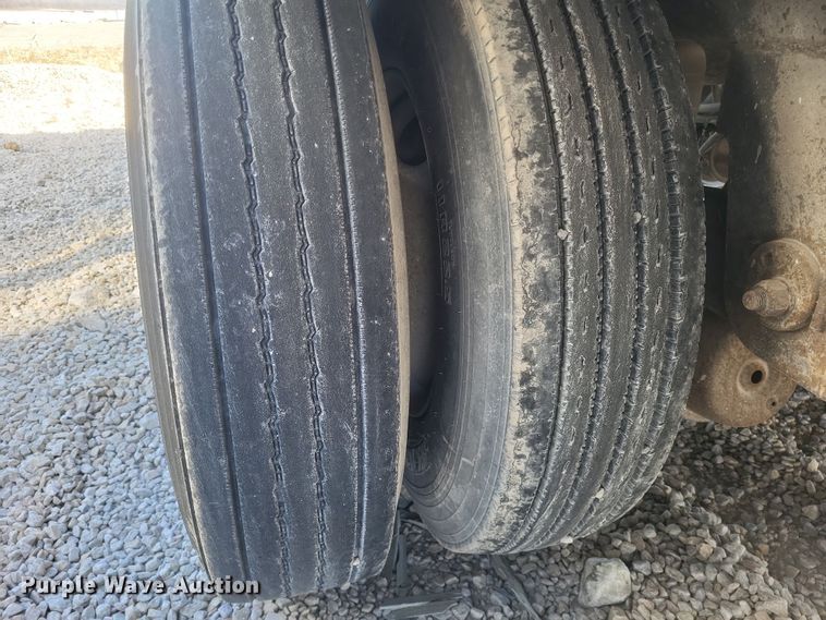 image for item DS5204 2005 Great Dane 7411T-SSLA dry van trailer