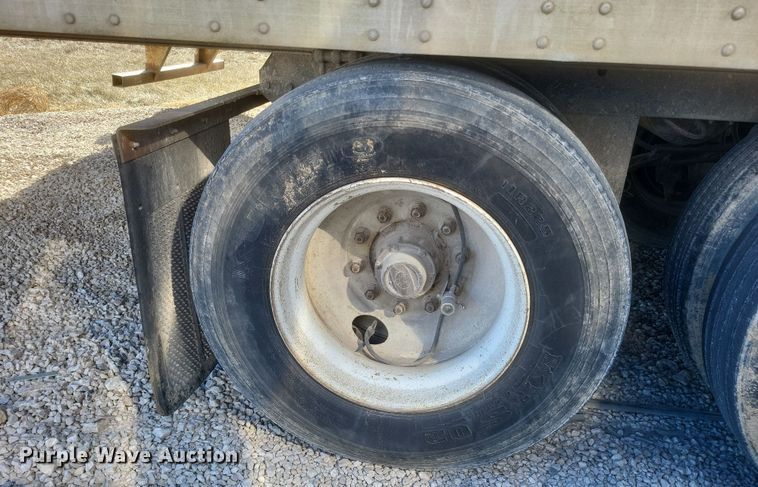 image for item DS5204 2005 Great Dane 7411T-SSLA dry van trailer