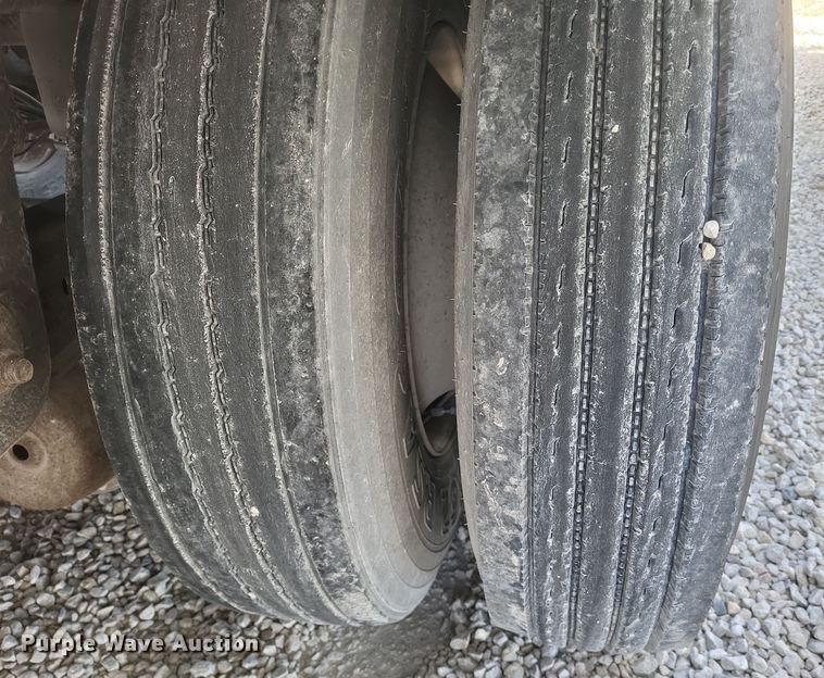 image for item DS5204 2005 Great Dane 7411T-SSLA dry van trailer