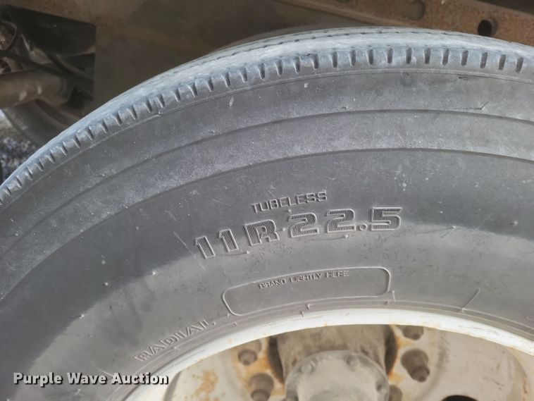 image for item DS5205 2005 Great Dane 7411T-SSLA dry van trailer