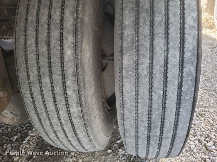 image for item DS5205 2005 Great Dane 7411T-SSLA dry van trailer