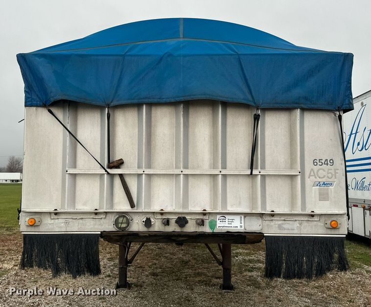 image for item DT2233 1998 Benson  AF4810250 flatbed trailer