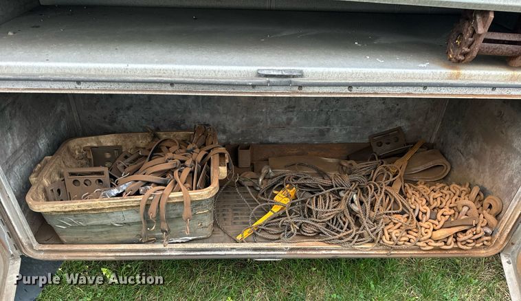 image for item DT2233 1998 Benson  AF4810250 flatbed trailer