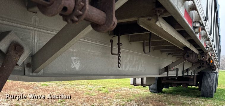 image for item DT2233 1998 Benson  AF4810250 flatbed trailer