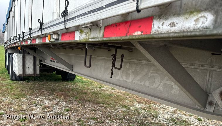 image for item DT2233 1998 Benson  AF4810250 flatbed trailer