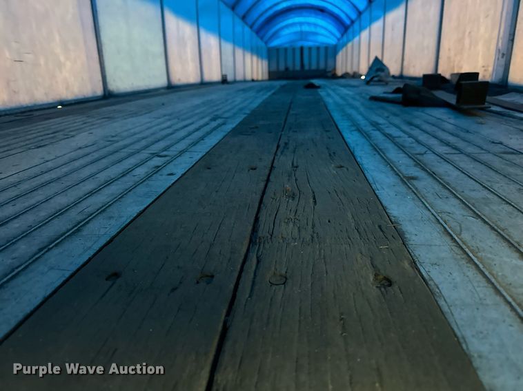 image for item DT2233 1998 Benson  AF4810250 flatbed trailer