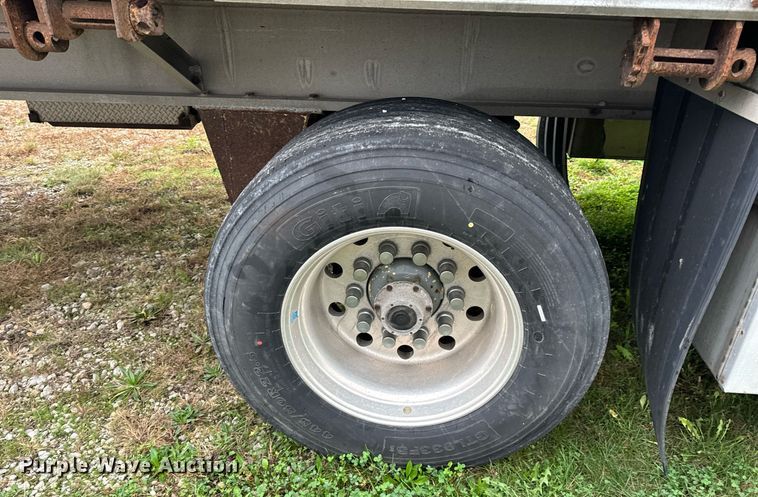 image for item DT2233 1998 Benson  AF4810250 flatbed trailer