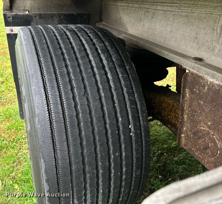 image for item DT2233 1998 Benson  AF4810250 flatbed trailer