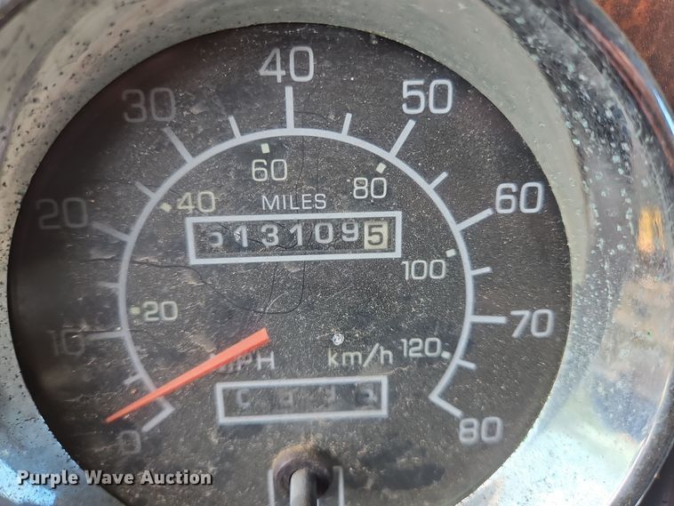 image for item DT5357 2005 Kenworth T800 truck cab and chassis