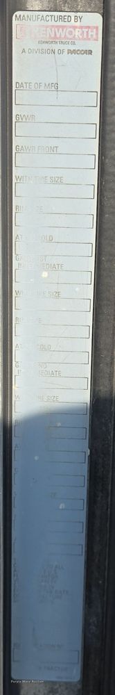 image for item DT5357 2005 Kenworth T800 truck cab and chassis