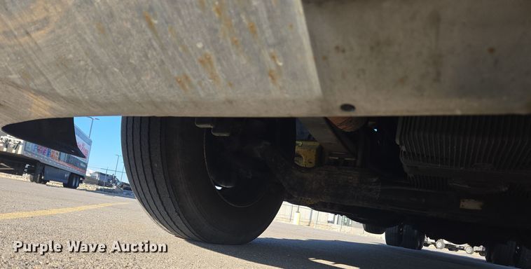 image for item DT7037 2020 Kenworth T680 semi truck