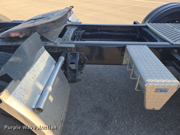 image for item DT7037 2020 Kenworth T680 semi truck