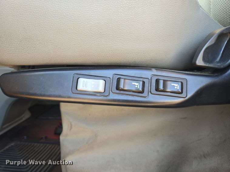 image for item DT7037 2020 Kenworth T680 semi truck