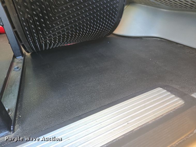 image for item DT7037 2020 Kenworth T680 semi truck