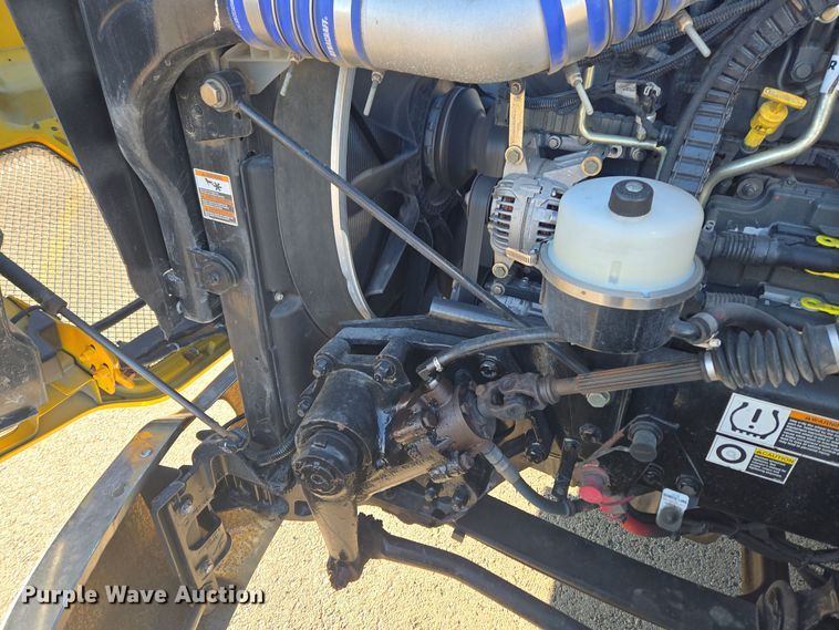 image for item DT7037 2020 Kenworth T680 semi truck