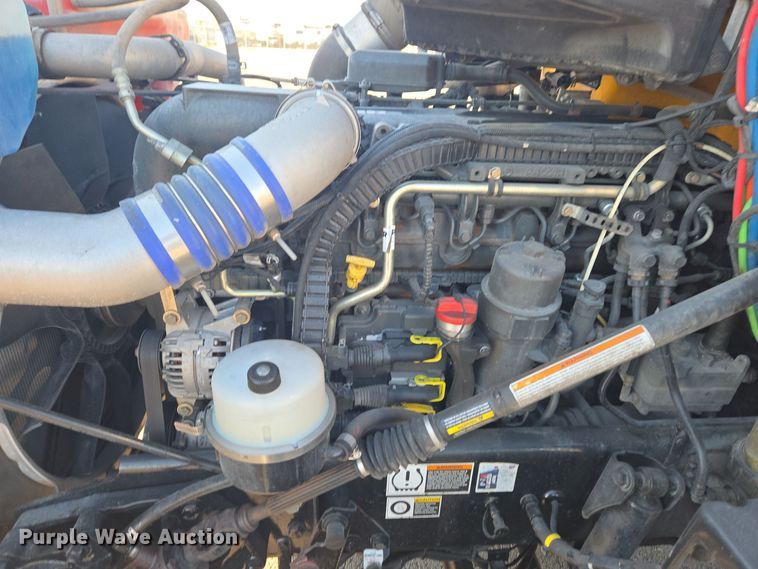 image for item DT7037 2020 Kenworth T680 semi truck