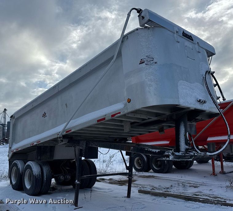 image for item DU3289 1997 Benson  end dump trailer