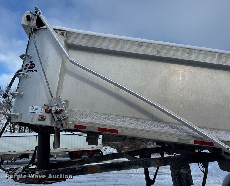 image for item DU3289 1997 Benson  end dump trailer
