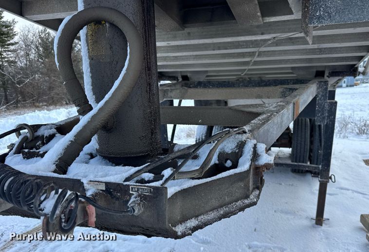 image for item DU3289 1997 Benson  end dump trailer