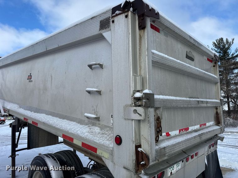 image for item DU3289 1997 Benson  end dump trailer