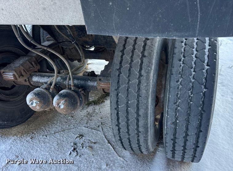 image for item DU3289 1997 Benson  end dump trailer