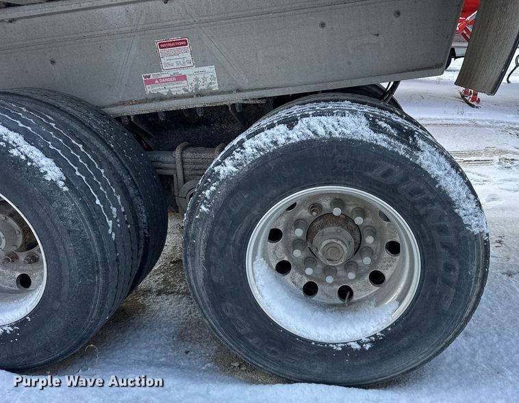 image for item DU3289 1997 Benson  end dump trailer