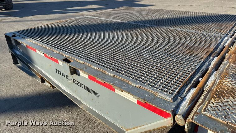 image for item DW2483 2013 Trail-eze TE70HT drop deck hydraulic tail equipment trailer