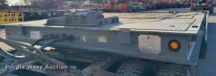 image for item DW2483 2013 Trail-eze TE70HT drop deck hydraulic tail equipment trailer