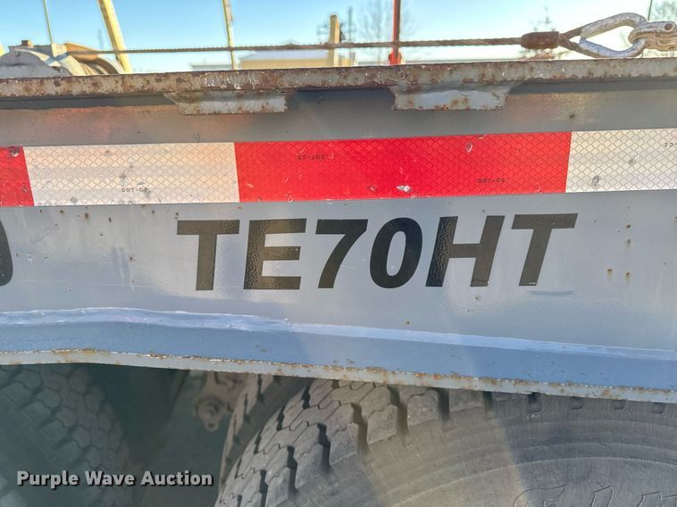 image for item DW2483 2013 Trail-eze TE70HT drop deck hydraulic tail equipment trailer